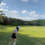 Cha Ye-ryun Instagram - 날씨가 다했네~ 내사랑 지산cc 우리 @stylist_boo 보람 이사님이랑 행복한 라운딩⛳️🏌️‍♀️ 골프복은 @jlindebergofficial #린드버그 골프화는 지미추&말본 골프화 중에 최고💕