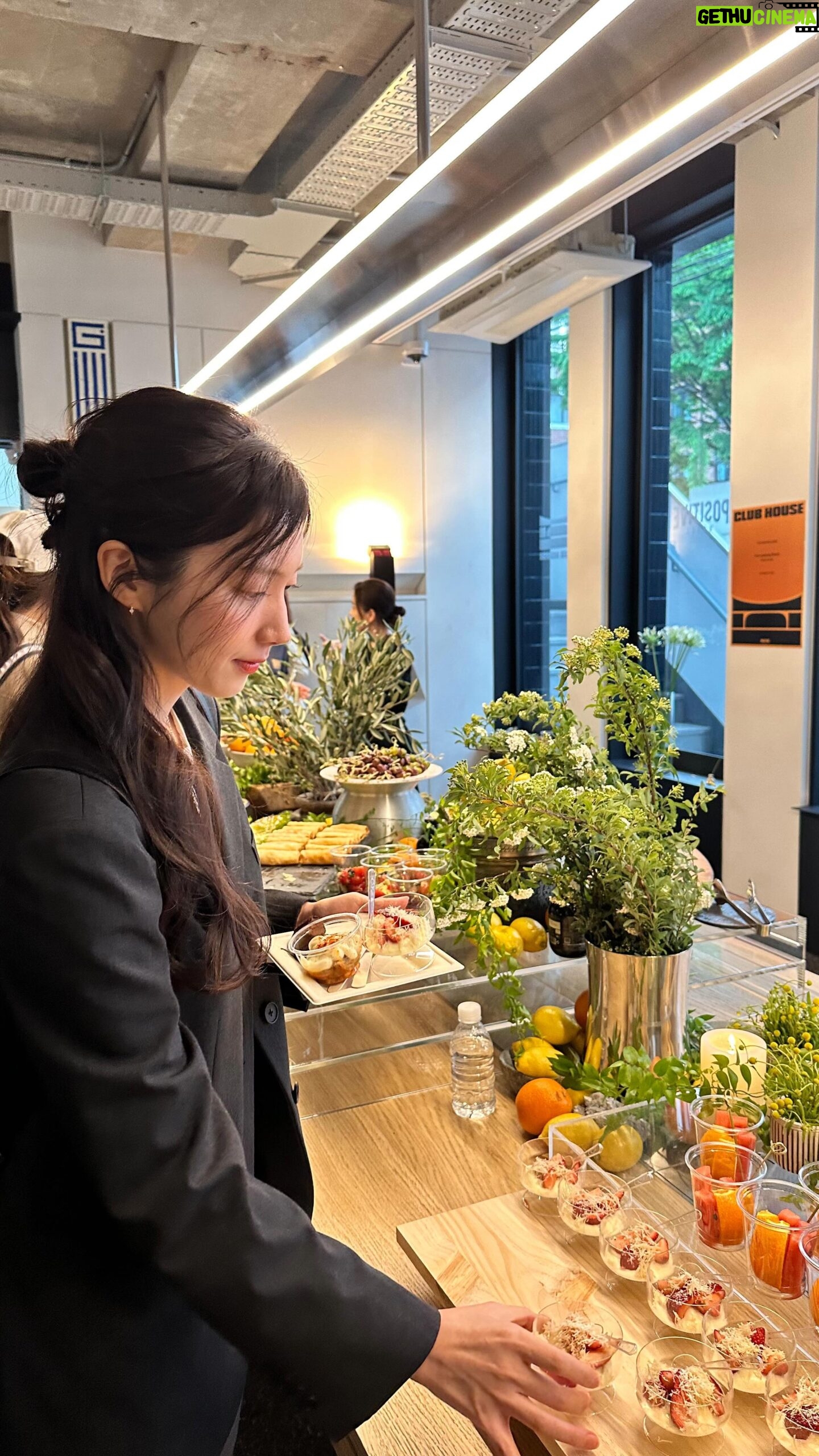Chae Seo-jin - 2.9K Likes - 울쌤이랑 하는 데이트는 언제나 최고야😍
#압구정 #pasitivehotel