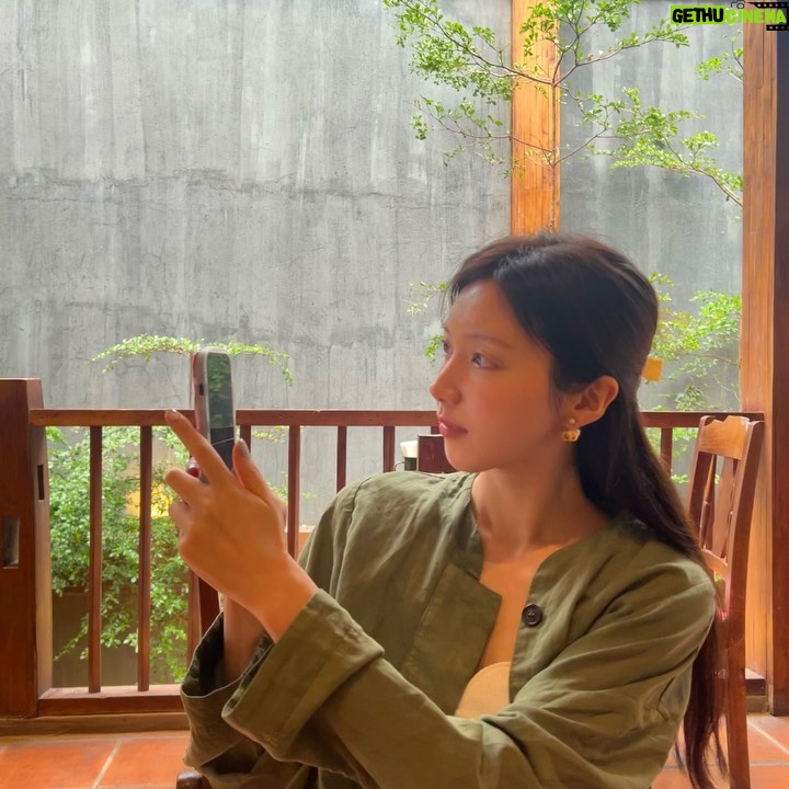 Chae Seo-jin - 3.7K Likes - 달랏은 나트랑 보다 훨씬 시원한 매력이🙂