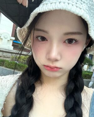 Chae Soo-ah Instagram - 날씨 좋은 요즘🤍

#Gift from @jwpei_official
가방 15% 할인코드 - KR24sua