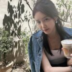Chae Jung-an Instagram - 5월에 청청👖이닷