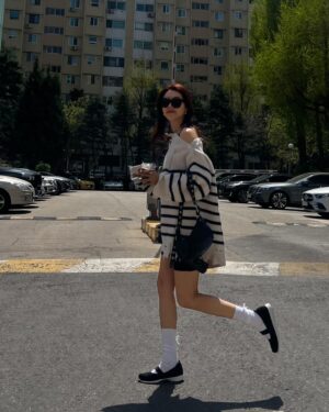 Chae Jung-an Instagram - 오늘도 발레🩰 
Sissonne 의 생활화😝