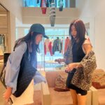 Chae Jung-an Instagram - 오늘의 굉대승천!! 사랑하는 친구들일까? 아님… 가방일까?🤣