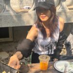 Chae Jung-an Instagram - 주말의 흥~~적이남아있는 압구정길 🔥