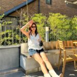 Chae Jung-an Instagram - 마시고 뜯고 태우고☀️☀️☀️☀️☀️☀️☀️☀️