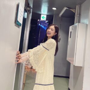 Chaewon Instagram - 어제 2부🌼🐣