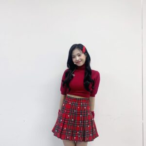 Chaewon Instagram - #메리크리스마스 #🎄 ❤️