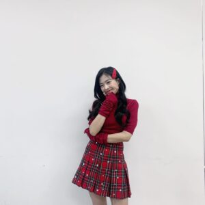 Chaewon Instagram - #메리크리스마스 #🎄 ❤️
