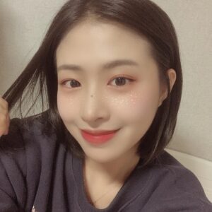 Chaewon Instagram - 집에서😚