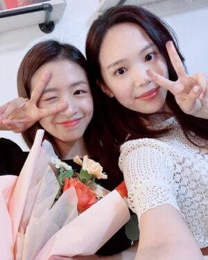 Chaewon Instagram - 고마워 베이븨들😉❤️
#사월에게