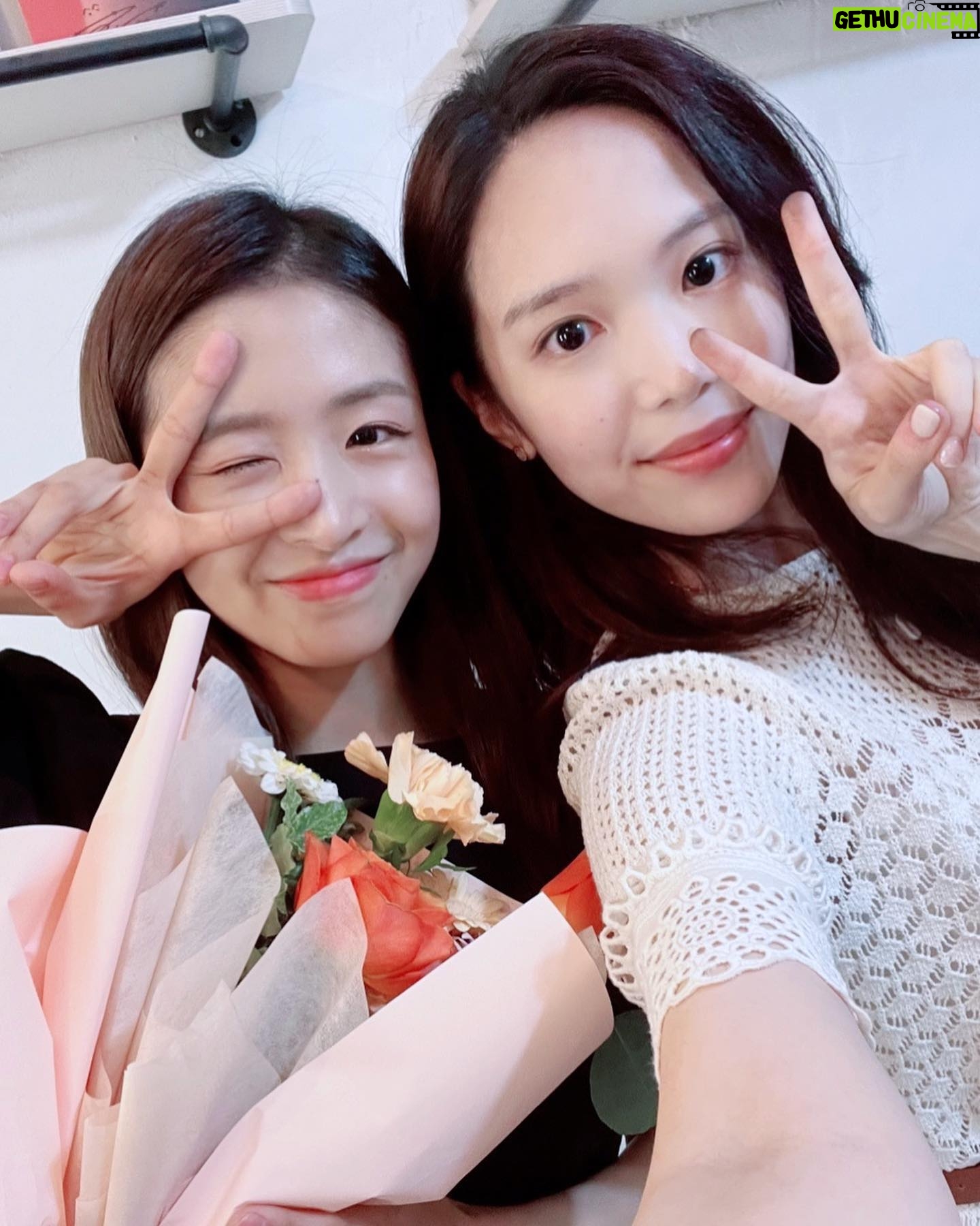 Chaewon - 8.5K Likes - 고마워 베이븨들😉❤️
#사월에게