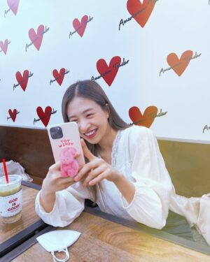 Chaewon Instagram - Photo by. @castlechel_0824 🍒