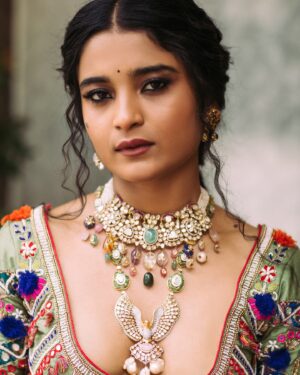 Chaitra Achar Instagram - 🌈

.
PC: @umeshpatilstudio 
Retouch: @shubhamsingh_ret 
Styling: @stylebyaishwarya 
MUA: @prashanthmakeover 
Wearing: @samyakkclothing 
Jewelry: @vivantgolddiamonds 
Location: @jugni.blr
