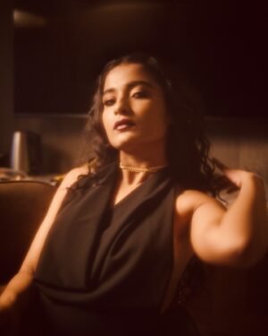 Chaitra Achar Instagram - Just for boss feel purposes…

PC: @avinashmurthy 
MU & Styling: @chandana_nambiyana 
Location: @conradbengaluru
