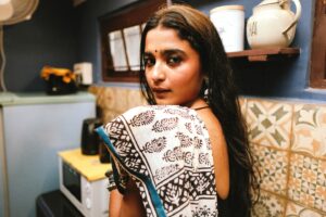 Chaitra Achar Instagram - दीवाना बना दीजिये…

.
Wearing: @avhni_colors_with_a_twist