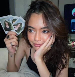 Chaleeda Gilbert Instagram - Instax Mini Evo สีใหม่🤎 ตัวที่สองละ🥹 Exclusive only at Big camera 

#BigCamera #Instax #InstaxMiniEvo