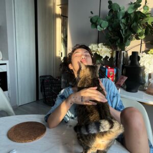 Chaleeda Gilbert Instagram - He’s such a sweetie when he’s not attacking😭🤍
