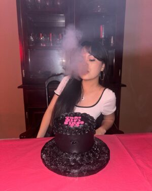 Chalet Lizette Brannan Instagram - 19🩷
last year being a teenager 🥲