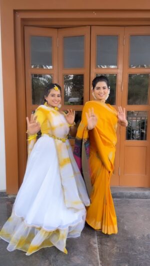 Chandana Ananthakrishna Instagram - Chakachak 😉✨