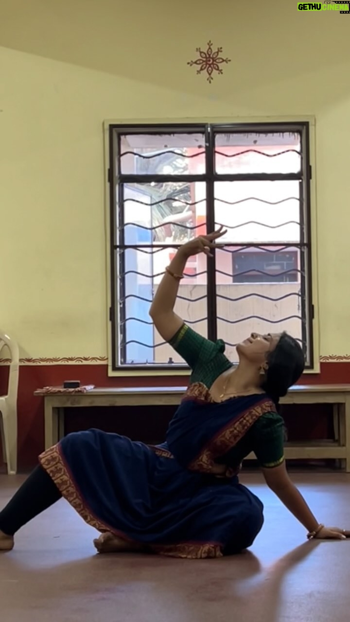 Chandana Ananthakrishna Instagram - My big day !!! With the blessings of almighty and my guru Dr @soundaryasrivathsa my Bharatanatyam Rangapravesha is happening on Feb 11.I have put my heart and soul into this . The day which I have dreamt of all my life . Can’t believe this is happening . Running short of words even to type here ! Hoping to see you all on this 11th Sunday ❤️ #3daystogo