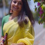 Chandana Ananthakrishna Instagram - “Saree has always been my comfort zone; it’s my go-to attire. Ever since my childhood, I have been fascinated by sarees. I would often borrow my mom’s or my doddamma’s saree and practice draping it. From a very young age, I learned to drape sarees in different styles. As a classical dancer, getting ready and wearing a saree fills me with excitement and joy. Even today, I am the designated saree draper and makeup artist for my sister and my mom. It brings me immense pleasure to help them dress up and make them look their best.” ~ @chandana_ananthakrishna Chandana Ananthakrishna, a prominent model and actress, has gained immense popularity for her outstanding performance in the Kannada serial “Raja Rani.” Her adorable smile is like a ray of sunshine on a stormy day, creating a positive and warm environment. Her infectious energy and enthusiasm were truly inspiring. Her exceptional talent, coupled with her delightful personality, made the entire creative process a breeze! Here, Chandana is draped in our gorgeous hand woven Mangalgiri silk cotton saree, Archana! Everyone has a story about the first time they fell in love with a saree! We would love to hear about your #BacktoTraditions story, one that’s been in your family for a long time, that you’ve adopted and made your own! Comment and tell us your #NerigeBackToTraditions story and win a coupon worth INR 1000 from us and also get featured on our page! ❤️ In frame: @chandana_ananthakrishna Conceptualised by: @shashanksivapurapu Styled by: @poojanadig