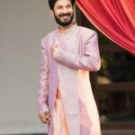 Chandana Ananthakrishna Instagram - ದೀಪಗಳ ಹಬ್ಬ ದೀಪಾವಳಿಯ ಶುಭಾಶಯಗಳು. A photoshoot with @chandana_ananthakrishna Outfits - @hamsinifashions Jewellery - @waymore_priyanka Makeup - @makeoverwith_bhavyanaik Hair by - @hairstyling_by _chandu Photography - @naveenvcphotography Location - @mantra.luxuryweddings #vasukivaibhav #festiveshoot