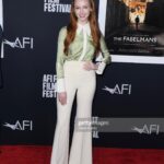 Chandler Lovelle Instagram - Red carpet premiere of Steven Spielberg's The Fabelmans 🎬🥹 So grateful to have been a part of this incredible cast and to work with so many stellar humans. @thefabelmans Thank you mom for always supporting my dreams and for being my hot date 😭💕 In theatres in LA and NYC Nov. 11th. And in theatres everywhere on Thanksgiving 🎬 Hair by: @lindsay_nunnelee 🎉 (thank you!!) #stevenspielberg #amblin #amblinentertainment #redcarpet #thefabelmans #actorslife #laactor #🎬 #afifest #castingdirector #castingby
