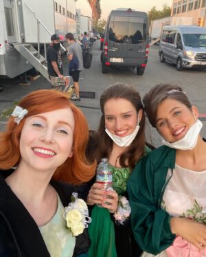 Chandler Lovelle Instagram - Happy Fabelmans Day!! @thefabelmans is out in theaters everywhere today 🎬🎞
Been waiting to post these BTS pics for almost a year and a half haha missing this foxy little wig right now!
Can't wait for you all to see the movie 🤗
@amblin #stevenspielberg
•
•
•
•
•
#actorslife #acting #laactor #thefabelmans #amblinentertainment #castingdirector #castingby #movies