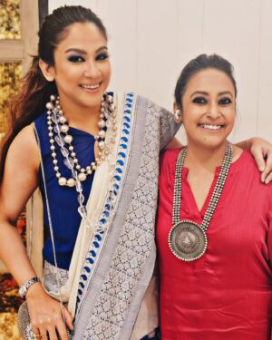 Chandrayee Ghosh Instagram - So good to see you happy! Khub bhalo thaak tora Rupanjana aar Ratool 💫❤️🤗
.
.
.
.
.
.
#happymarriedlife #stayblessedtogether #congratulations #greatlifeahead #stayhappy #instashare #potd #instagood #insgram #chandreyeeghosh #official_chandreyee_ghosh