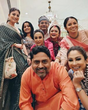 Chandrayee Ghosh Instagram - So good to see you happy! Khub bhalo thaak tora Rupanjana aar Ratool 💫❤️🤗
.
.
.
.
.
.
#happymarriedlife #stayblessedtogether #congratulations #greatlifeahead #stayhappy #instashare #potd #instagood #insgram #chandreyeeghosh #official_chandreyee_ghosh
