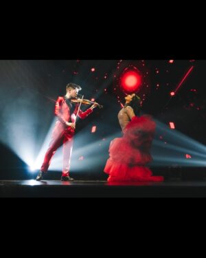 Chanel Terrero Instagram - Ayer fue una noche increíble en @premiosidolo 🌹✨ 
@dulceida ets gran amiga🔥
 
Stylist: @cristinamalcorra 
Makeup @maybelline_es #publi 
MUAH @rachelplaisir 

@tintatontastories 
@njc_creative 

@davidkomalondon 
@osbvintage 
@mascaro_official 
@ermesdance
