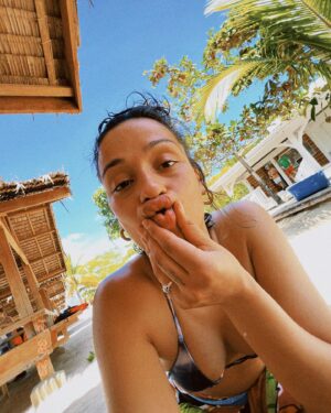 Chanel Terrero Instagram - Finalizando el año con mucha AGUA bbs para empezar el 24 más mojaítaaaaa 🌊
12/01/24

Q fort✨