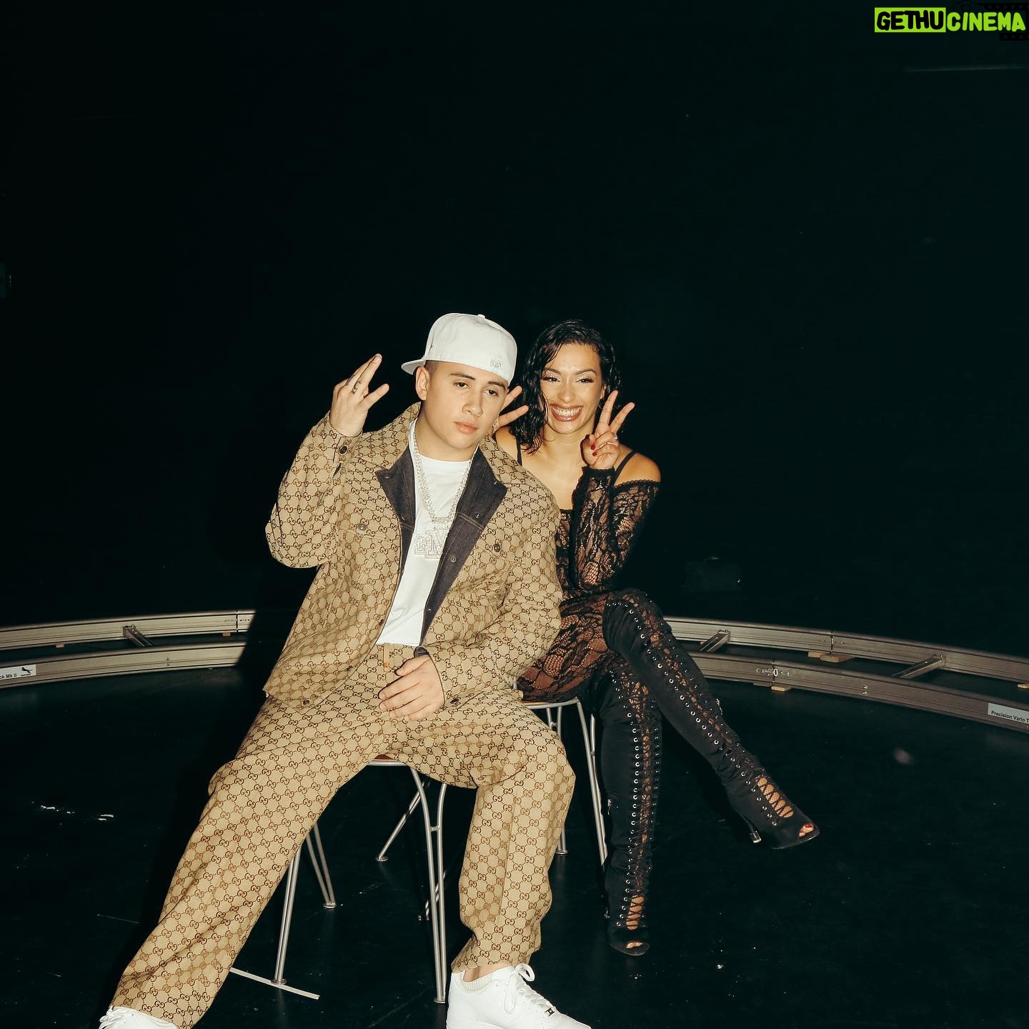 Chanel Terrero Instagram - AQNTT te empecé a querer Q mal q para hacerlo te tuve q perder Fui d 100 a 0 y de nuevo hasta el 100 Perdí mi cielo y me di cuenta recién 🥀 A kien le dedicas esto beib? 8 Enero 20h🇦🇷 9 Enero 00h 🇪🇸