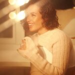 Chanel Terrero Instagram - Estos días están siendo taaaan full of love ¡AGUA! Ya está fuera! Ya es vuestra!!! Y ESTA BIEN MOJAITOOOOOOOOO✨💦✨💦✨💦✨💦 Gracias de cora a todas las personitas q d una forma u otra formaron parte🥲❤️‍🩹