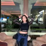 Chang Seung-yeon Instagram - 🌴🖤
