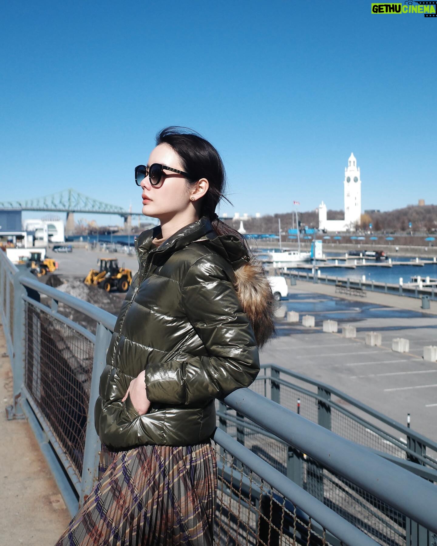 Chanidapa Pongsilpipat Instagram - Sunny day in Montréal. ☀️🇨🇦 #clocktower #montrealclocktower #montreal #canada #ChaniInCA #RicohGRIII #gucci #toryburch #poloralphlauren