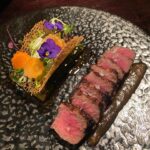 Chanidapa Pongsilpipat Instagram - 1-Michelin Star Cantonese Restaurant in London. ⭐️🇨🇳 มื้อเที่ยงนี้สั่งเป็น a la carte ติ่มซำ Wagyu Beef กับ Lobster คือดีมาก เป็ดย่าง Truffle หนังกรอบเนื้อนุ่ม แนะนำต้องจอง online มาก่อน walk-in ไม่ได้กินนะจ๊ะบอกเลย ที่นี่ Vat 15% Service charge 20% สิริรวมมื้อนี้อยู่ที่ £311.65 🥲 #tb #hakkasanmayfair #moderncantonesecuisine #mayfair #london #UK #ChaniInUK #chanidapig