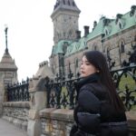 Chanidapa Pongsilpipat Instagram - Ottawa เป็นเมืองหลวงของ Canada ที่สวย สงบ คนน้อย รถไม่ติดด้วย 🇨🇦 #parliamenthill #eastblock #westblock #ottawa #capitalcityofcanada #canada #ChaniInCA #RicohGRIII #versace #gucci #toryburch