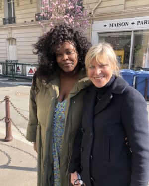 Chantal Ladesou Instagram - Avec @yseult à la sortie des #grossestetes belle et talentueuse voix sublime et grande gentillesse❤️