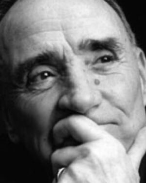 Chantal Ladesou Instagram - Salut Claude ,tu es avec Benichou maintenant ton grand pote tellement triste de te voir malade ,tellement drôles, libres , vous allez manquer à beaucoup tous les deux❤️🌺pensées à ta famille