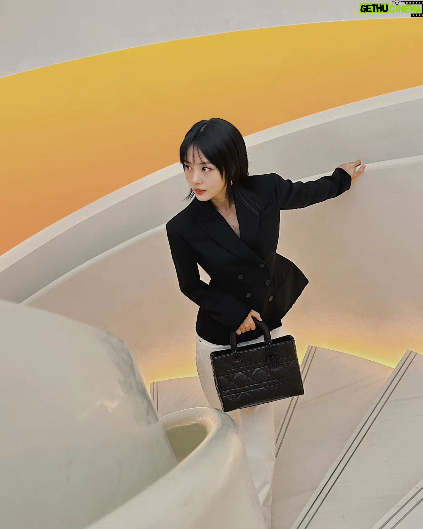 Chantalle Ng Instagram - On my way to the #DiorAW24 show tonight at 10pm SGT 🖤 @Dior