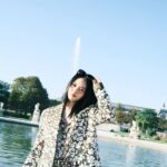 Chantalle Ng Instagram - BONJOUR FROM PARIS! Thank you for having me on your cover @nuyousingapore @terencewhatever ❤️ Photo @chuck.reyes Styling @donsonc Hair and Makeup @kimxbby__   Wearing @longchamp Text 王莉雁 Managed by @the_celebrityagency @ashleymjchen @jacindahoon