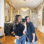 Charlène Le Mer Instagram - C’est normal de stresser autant à 2 mois et demi du fameux jour J ? 💒🫨 Et puis toutes ces questions qu’on se pose : Est-ce que la robe va lui plaire ? Est-ce que j’ai fait le bon choix ? Est-ce que ça va plaire ? ( même si le principal est de se plaire à soi-même 🫶🏻) J’ai passé une merveilleuse journée chez @lamarieecapricieuse, merci pour tes mots, ton temps ma Nada, ces essayages étaient encore une fois .. incroyables ! 🥹 ( Les photos n’ont strictement rien à voir , c’est un kimono que je porte haha 🤓) Et on est également s’y bien accompagné par notre wedding planner @melissawilpotte et heureusement qu’elle est là 🤍 #tictactictac #wedding