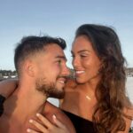 Charlène Le Mer Instagram – 7 mars 2014 – 7 mars 2024 

« Ça fait 10 ans que t’es passé devant mes yeux
10 ans que j’me dis que, c’est ce qui m’est arrivé de mieux » 🫶🏻

Si fière de nous, de notre histoire et de ce qu’on a construit… hâte de devenir ta femme et de vieillir à tes côtés… je t’aime 🤍