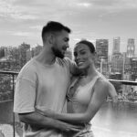 Charlène Le Mer Instagram – 7 mars 2014 – 7 mars 2024 

« Ça fait 10 ans que t’es passé devant mes yeux
10 ans que j’me dis que, c’est ce qui m’est arrivé de mieux » 🫶🏻

Si fière de nous, de notre histoire et de ce qu’on a construit… hâte de devenir ta femme et de vieillir à tes côtés… je t’aime 🤍
