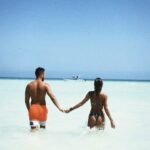Charlène Le Mer Instagram – 7 mars 2014 – 7 mars 2024 

« Ça fait 10 ans que t’es passé devant mes yeux
10 ans que j’me dis que, c’est ce qui m’est arrivé de mieux » 🫶🏻

Si fière de nous, de notre histoire et de ce qu’on a construit… hâte de devenir ta femme et de vieillir à tes côtés… je t’aime 🤍