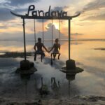 Charlène Le Mer Instagram – 7 mars 2014 – 7 mars 2024 

« Ça fait 10 ans que t’es passé devant mes yeux
10 ans que j’me dis que, c’est ce qui m’est arrivé de mieux » 🫶🏻

Si fière de nous, de notre histoire et de ce qu’on a construit… hâte de devenir ta femme et de vieillir à tes côtés… je t’aime 🤍