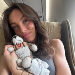 Charlène Le Mer Instagram – Finally… VIETNAM 🥹🇻🇳

Un voyage que je ne suis pas prête d’oublier et ce n’est que le début, j’ai hâte de partager avec vous ce séjour ! Comme je vous disais c’est une première pour moi de partir aussi loin de mes enfants mais également de Benoît.. mais c’est un voyage que je compte vivre pleinement et qui je sais me fera du bien 🙏🏻
Je suis partie avec @vietnamairlines_france, une très belle compagnie sur laquelle j’ai pu vivre ma première expérience en business class et…quel confort ! 🥹

1 – It’s real ? 😍
2 – L’abus d’alcool est dangereux pour la santé, à consommer avec modération 🥂
3 – Mes bébés avec moi, même dans l’avion 
4 – On commence par une petite entrée 
5 – Le plat 🤌🏻
6 – Pas plus haut que le verre svp 🤓
7 – Doudou en voyage 
8 – Moi qui teste la position lit 
9 – Quand tu dois faire un choix 
10 – Plats 37393749
11 – Je confirme, on est bien arrivé au Vietnam 🛵 

Publicité