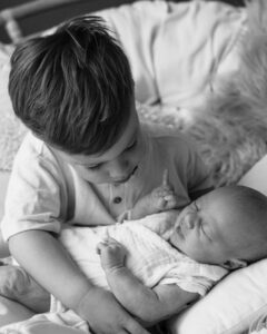 Charlène Le Mer Instagram - Happy mother’s day ✨ Si fière d’être votre maman, mes amours 🥹🤍
