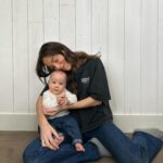 Charlène Le Mer Instagram – Une première pour moi de partir aussi loin d’eux et aussi longtemps… mais je suis fière de le faire, d’avoir saisi cette opportunité 🥹 
Mes amours, je vous aime 🤍

«  Quoi que vous puissiez vivre, vivez-le tout simplement comme une expérience destinée à vous apporter une initiation, un plus vers la connaissance et vers la découverte de vous-même » 
Hâte de partager ce voyage avec vous 🫶🏻